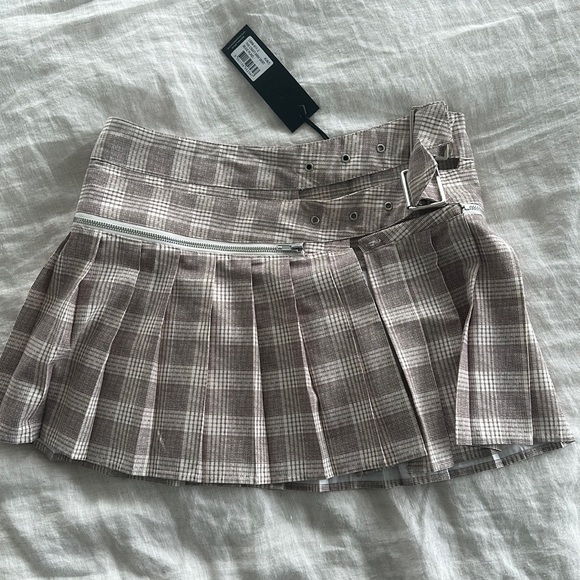 Lioness Mini Skirt - Picture 1 of 3